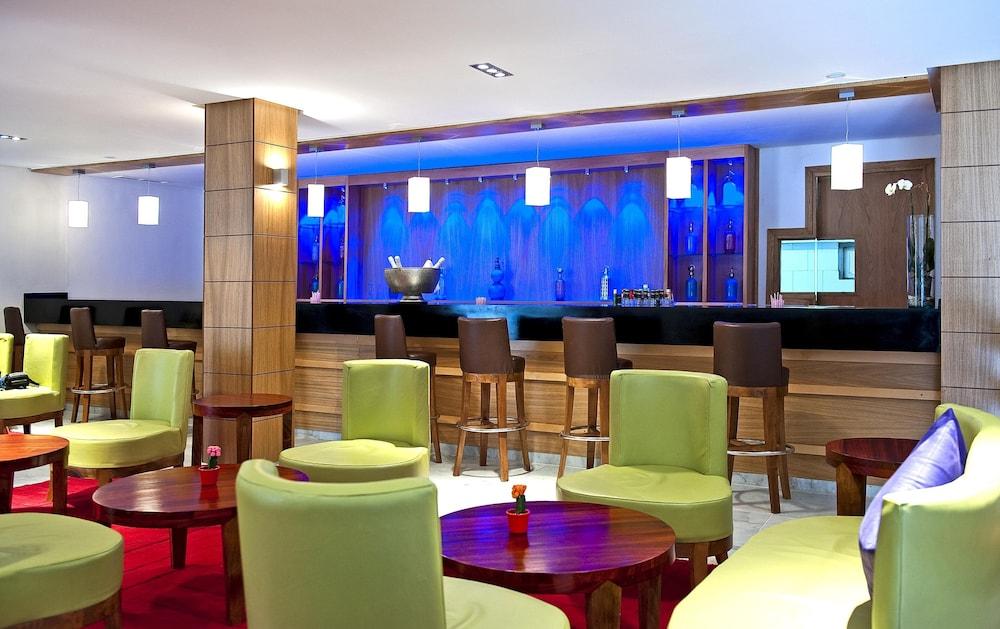 Hotel The Orangers And