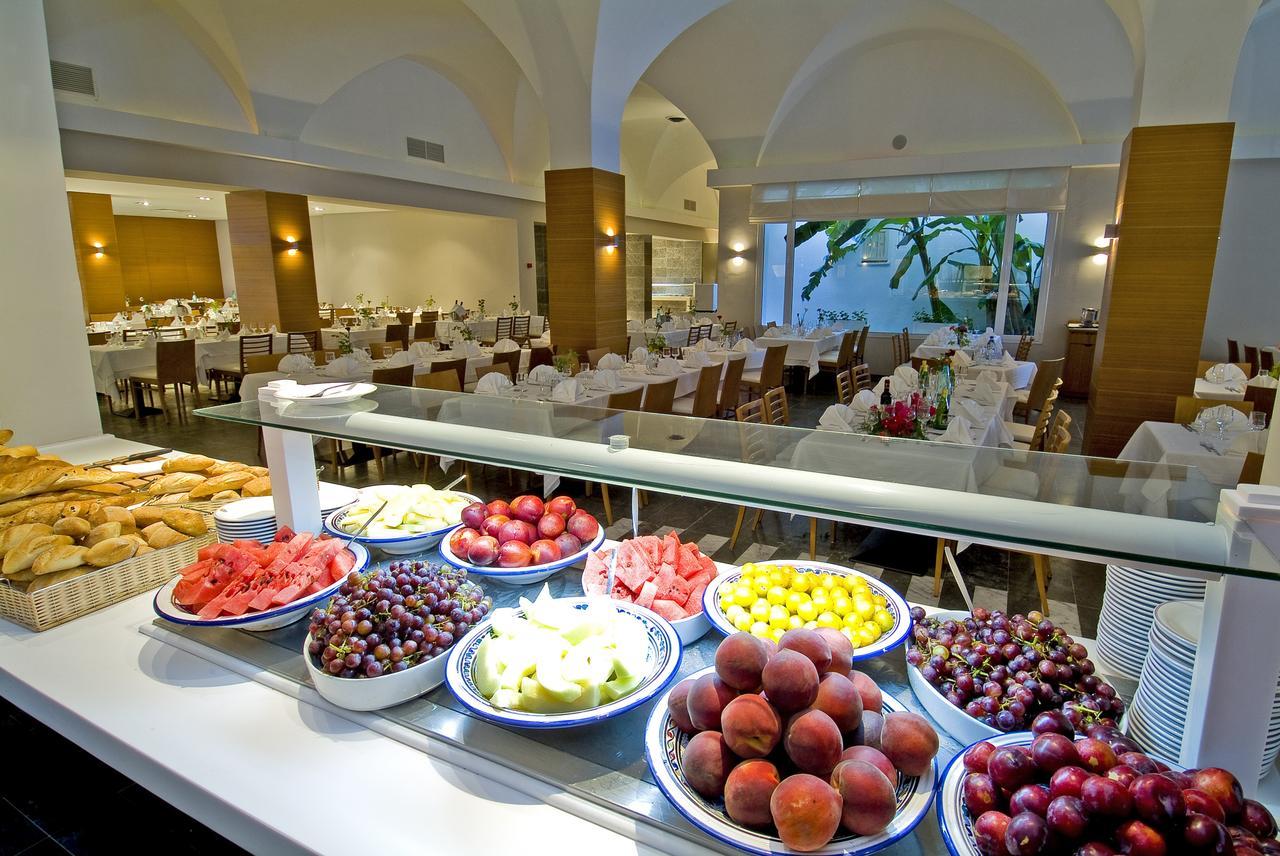 The Orangers And Hammamet